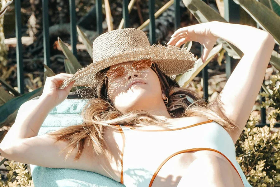 Pop-Up Gazebo with Mesh Walls